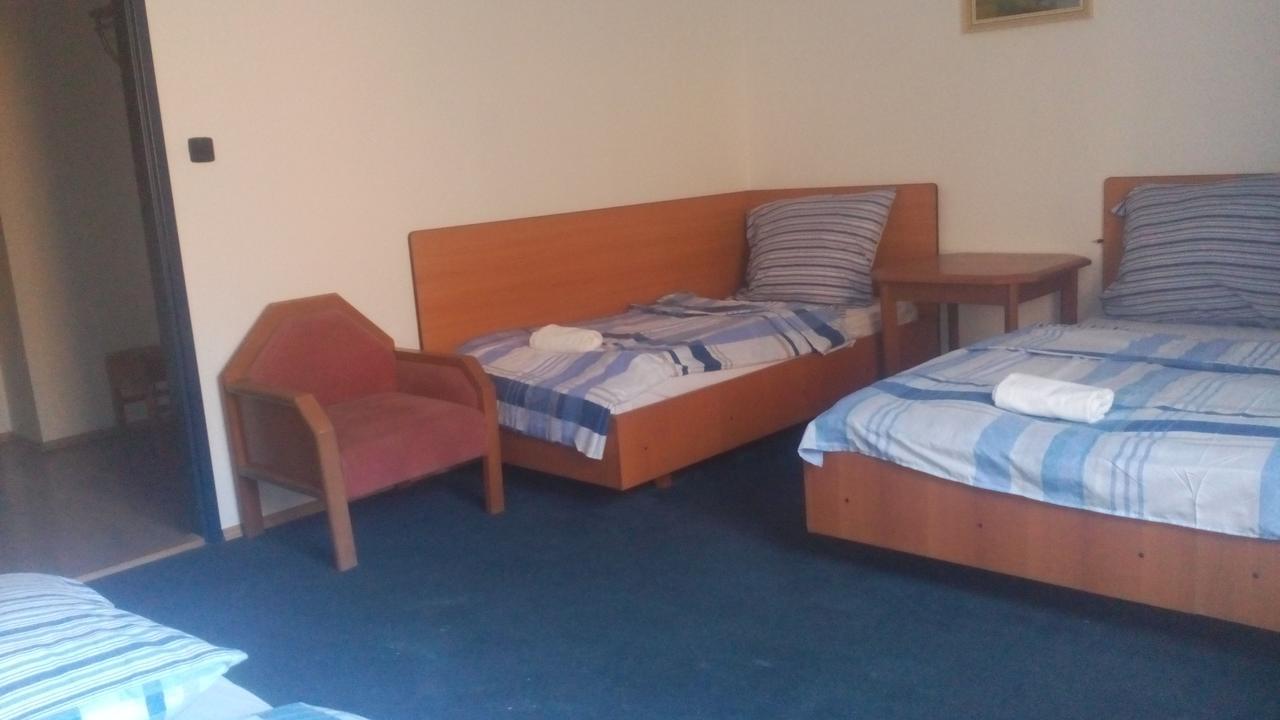 Hotel Britz Velké Hamry Exteriör bild